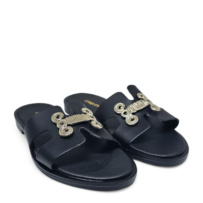 FLAT SANDALS