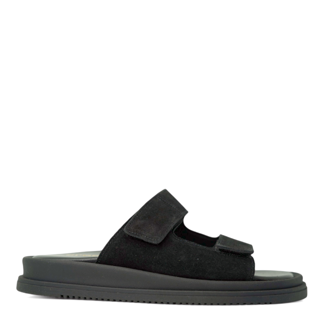 FLAT SANDALS
