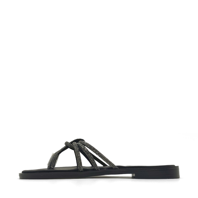 FLAT SANDALS