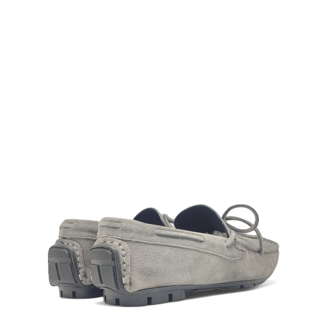MOCCASINES