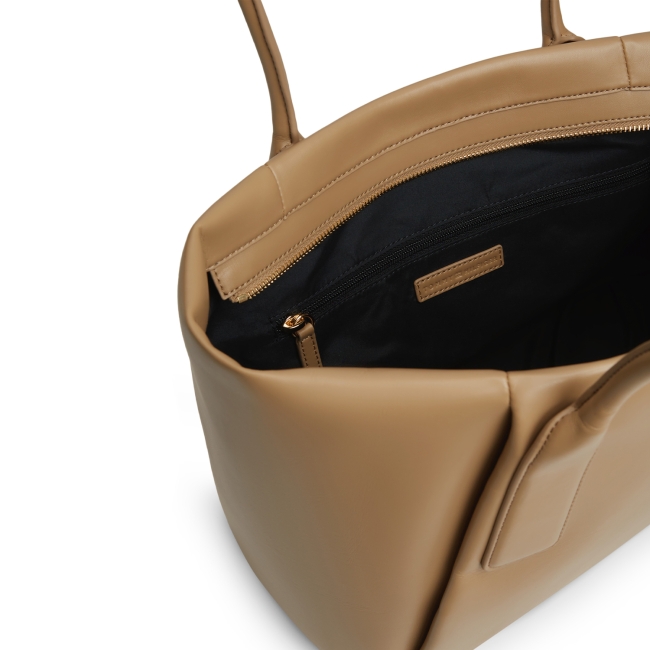 TH ESSENTIAL TOTE