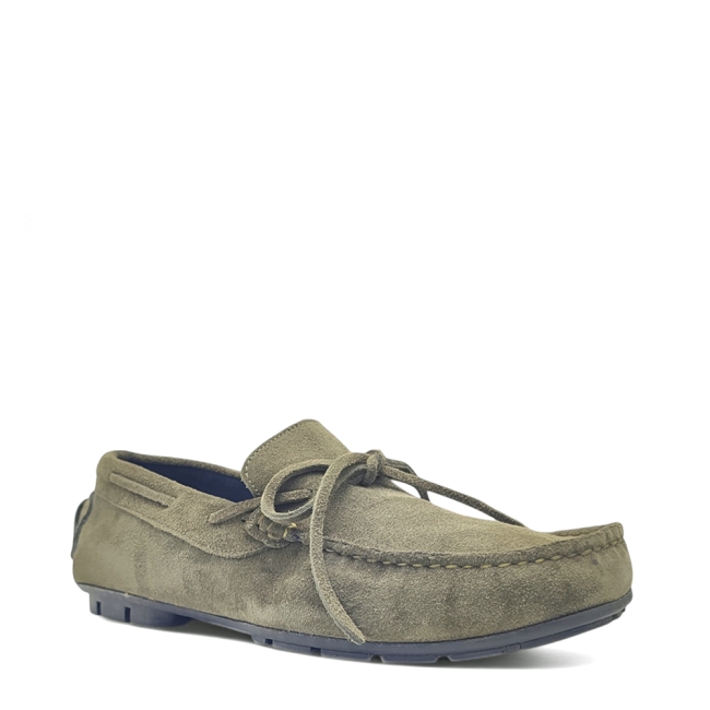 MOCCASINES