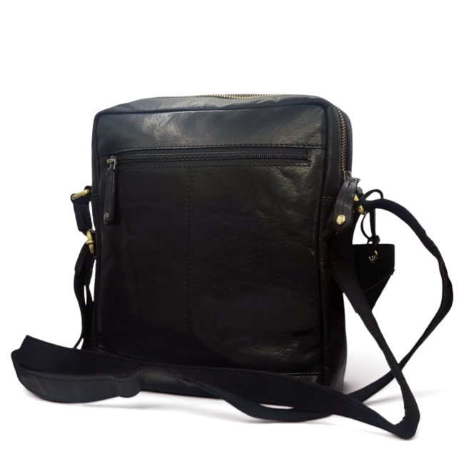 CROSSBODY