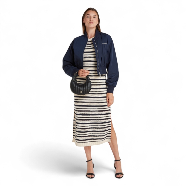 TH FEMININE MOON CROSSOVER