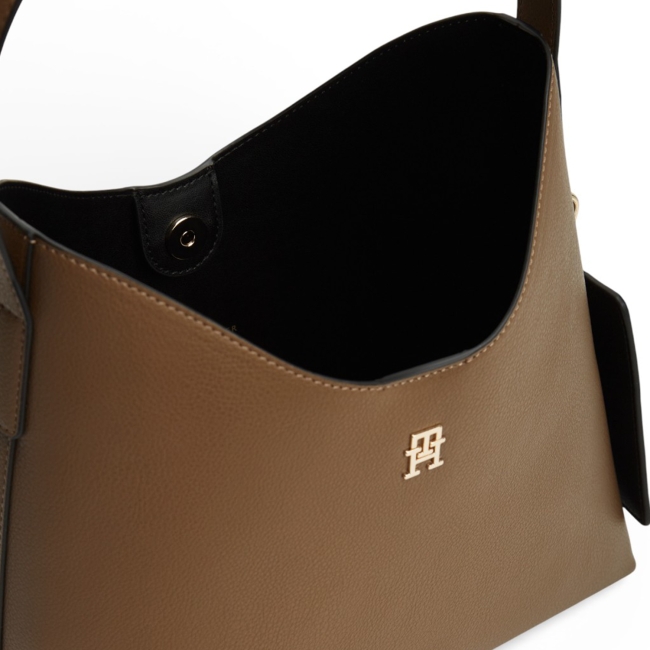 TH ICON SHOULDER BAG