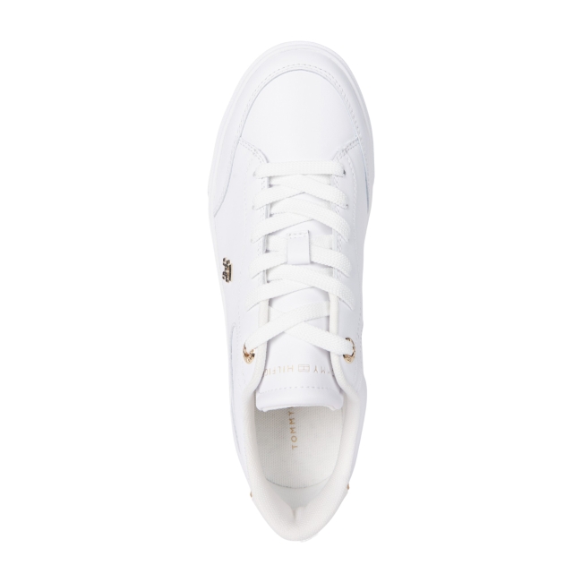 ESSENTIAL CHIC COURT SNEAKER