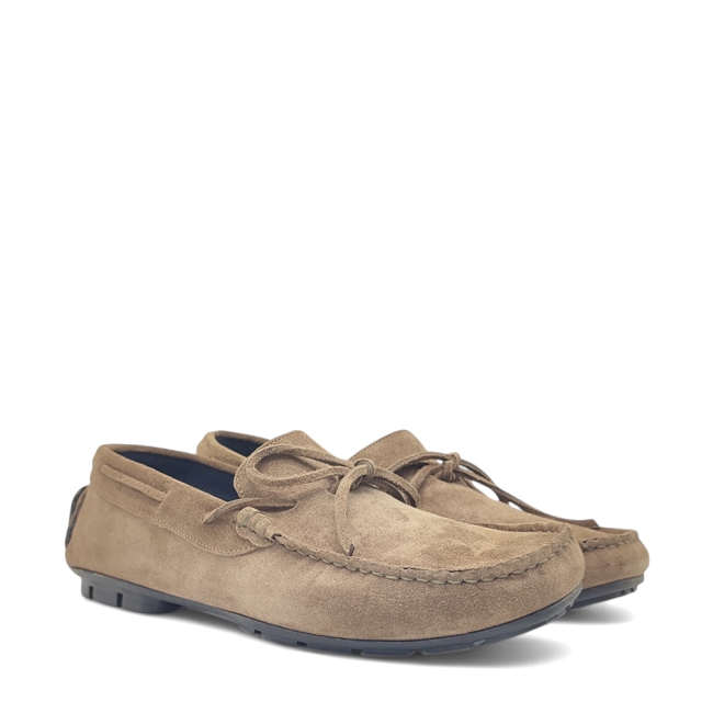 MOCCASINES