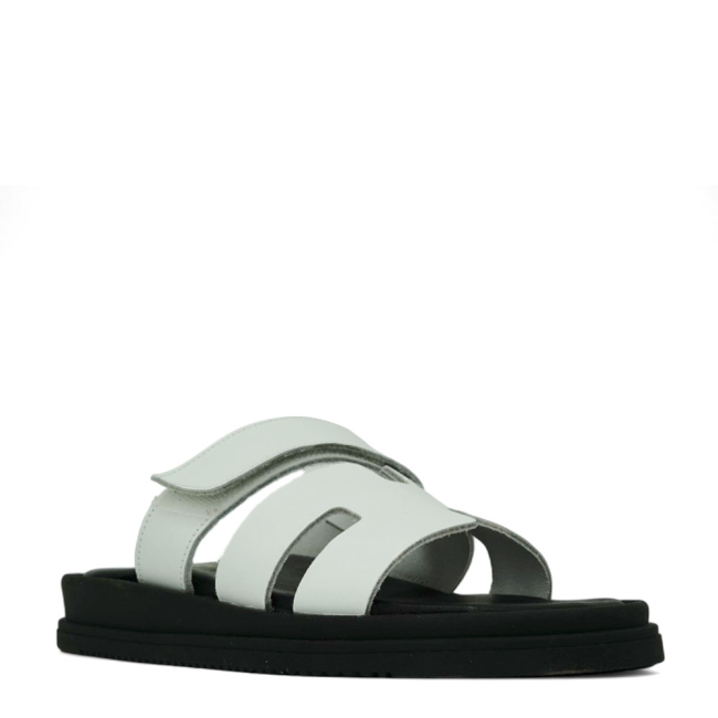 FLAT SANDALS