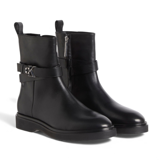 ANKLE BOOT W/ METAL LOGO