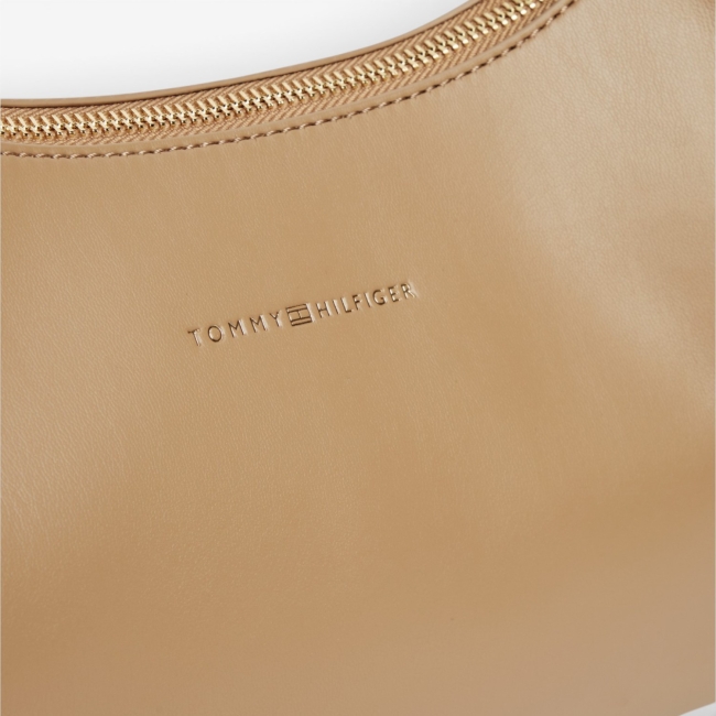 TH ESSENTIAL SHOULDER BAG