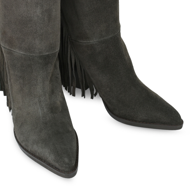 COWBOY BOOTS