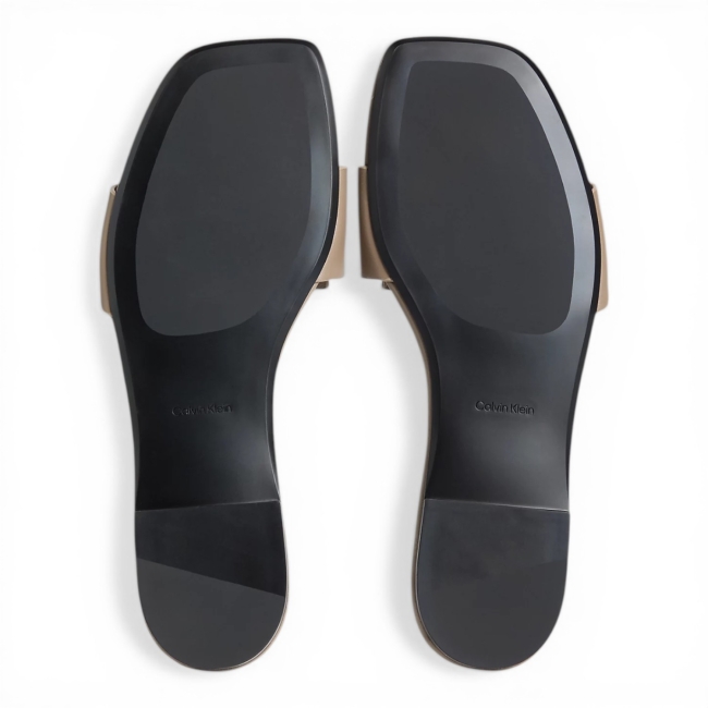 SQUARE FLAT SANDAL EMBLEM