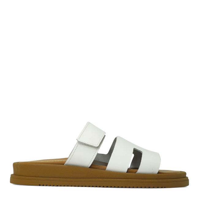 FLAT SANDALS