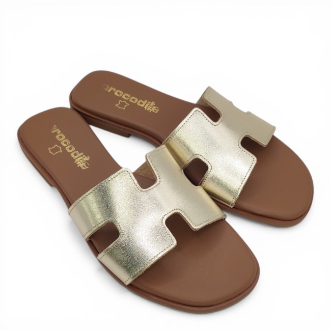 FLAT SANDALS