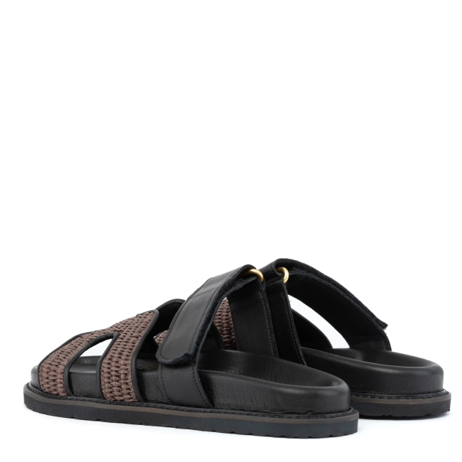 FLAT SANDALS