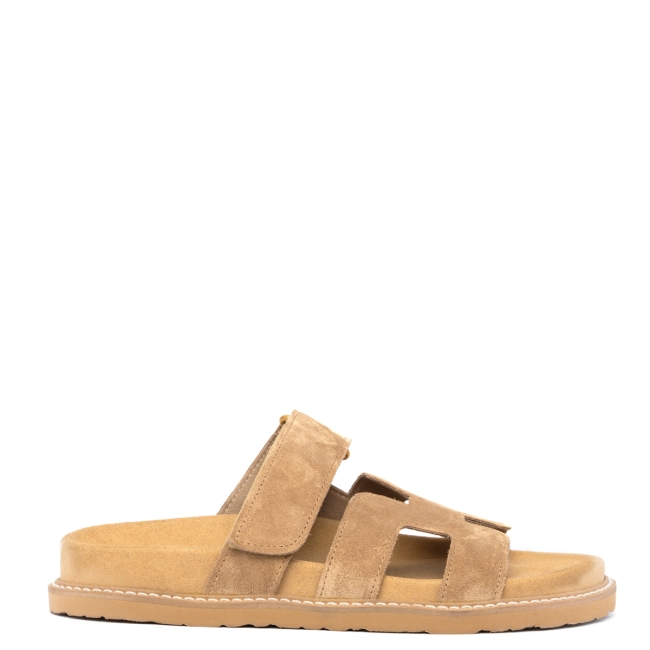 FLAT SANDALS