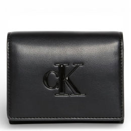 RAISED CK MEDIUM BIFOLD