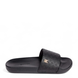 TH MONOGRAM POOLSIDE