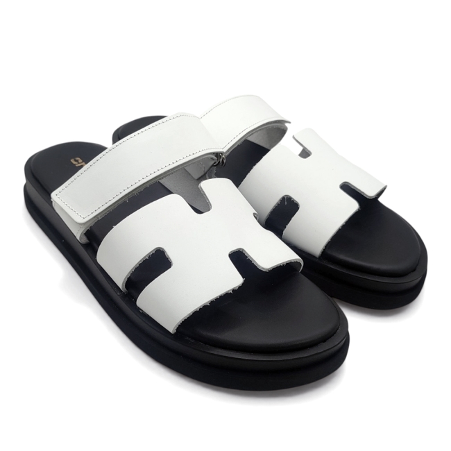 FLAT SANDALS