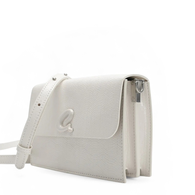 CROSSBODY