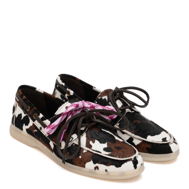 MOCCASINES