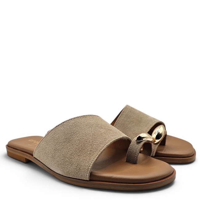FLAT SANDALS