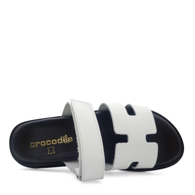FLAT SANDALS