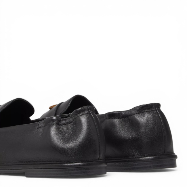 MOCCASINES