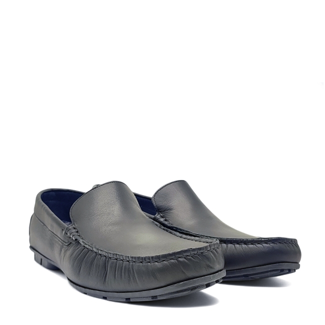 MOCCASINES
