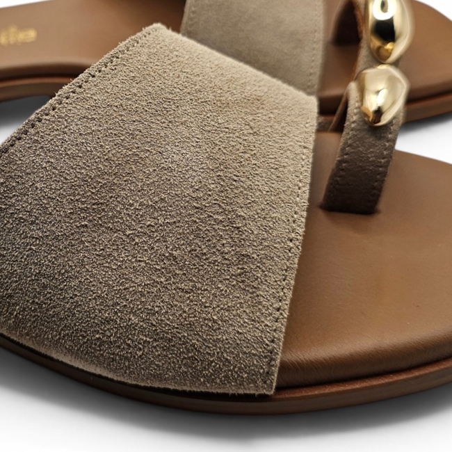 FLAT SANDALS