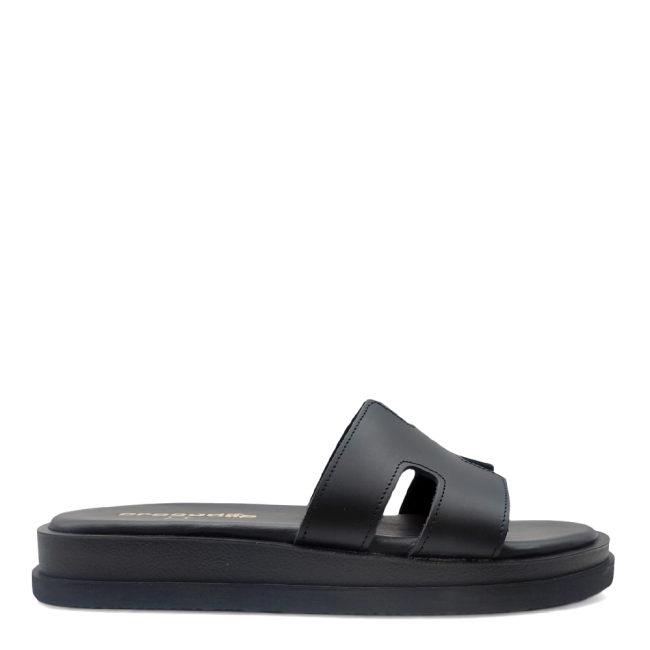 FLAT SANDALS