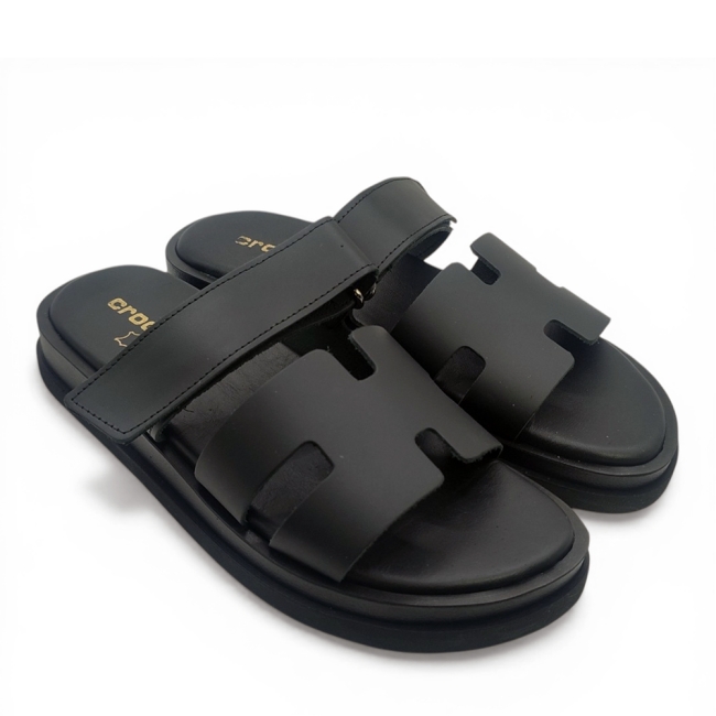 FLAT SANDALS