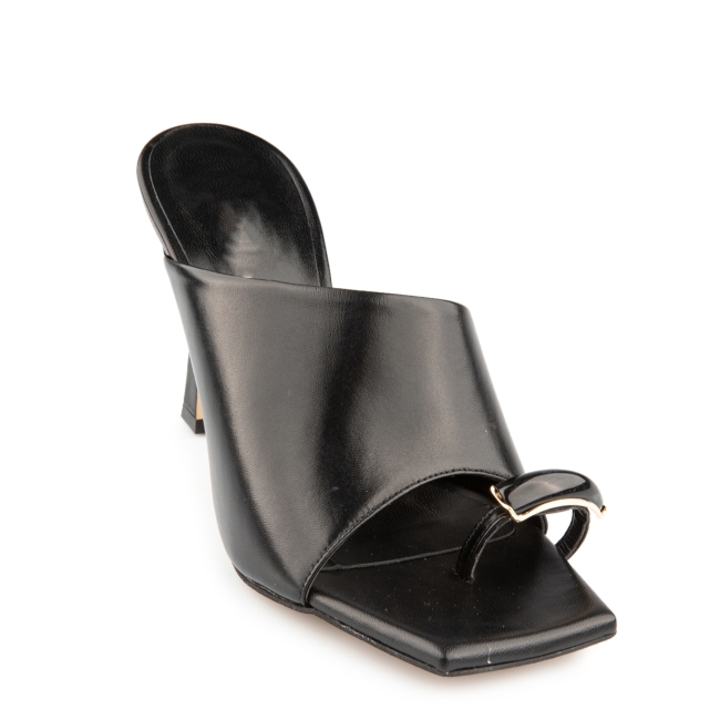 LEATHER COLLECTION