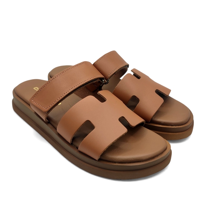 FLAT SANDALS