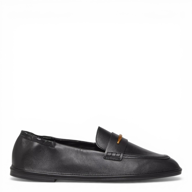MOCCASINES