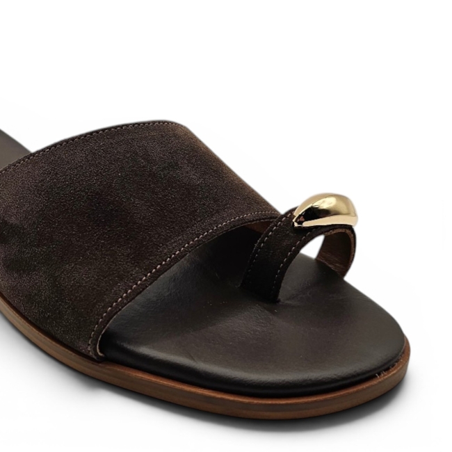 FLAT SANDALS