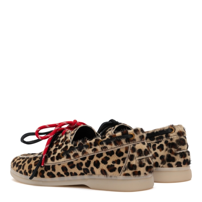 MOCCASINES