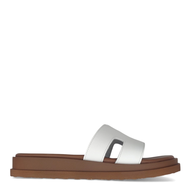 FLAT SANDALS