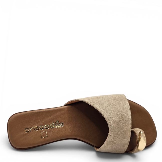FLAT SANDALS