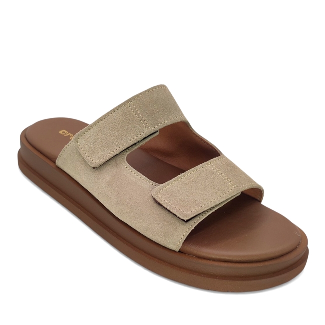 FLAT SANDALS