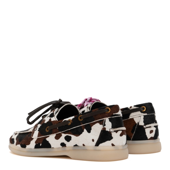 MOCCASINES