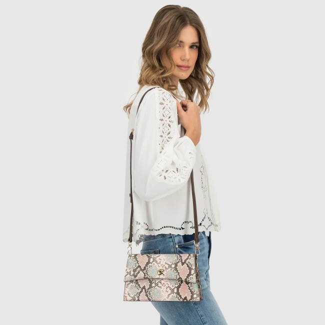 CROSSBODY