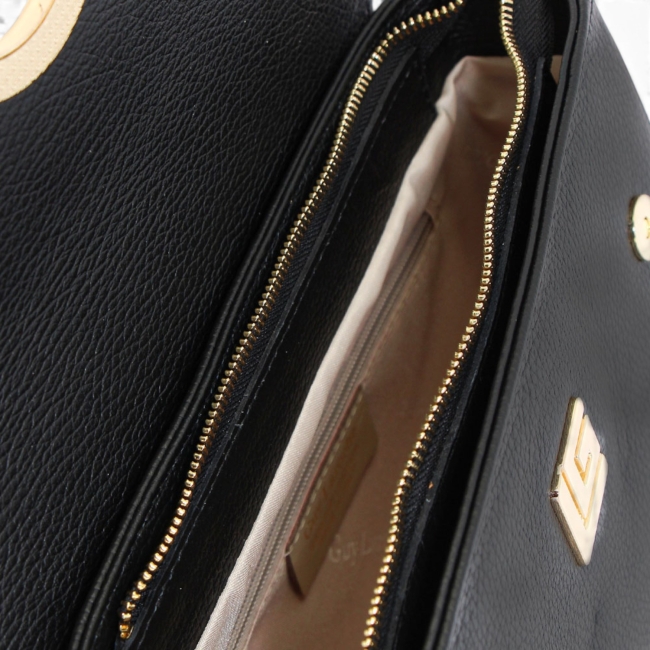 CROSS BODY
